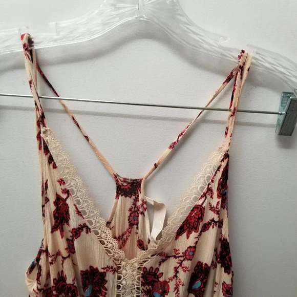 ASTR The  Label Romper Floral Boho Crochet Inset Romper Cream M - Picture 10 of 12